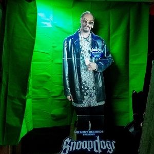 Snoop Dogg stand up full sized fiqure